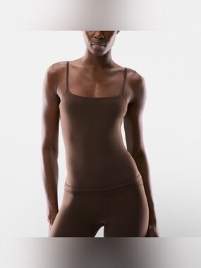Aritzia Golden BUTTER  Sports Tank
Sweat-wicking squareneck camisole
BUTT